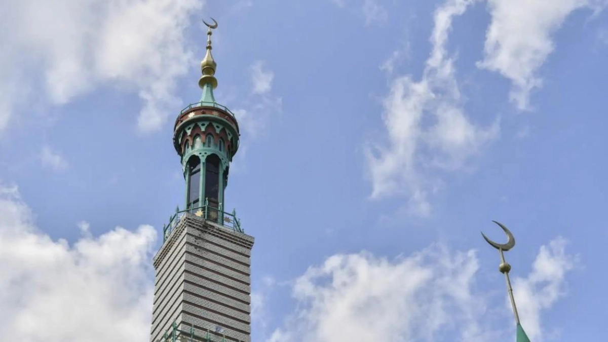 Бусаргин поздравил мусульман с Ураза-байрам и призвал к единству