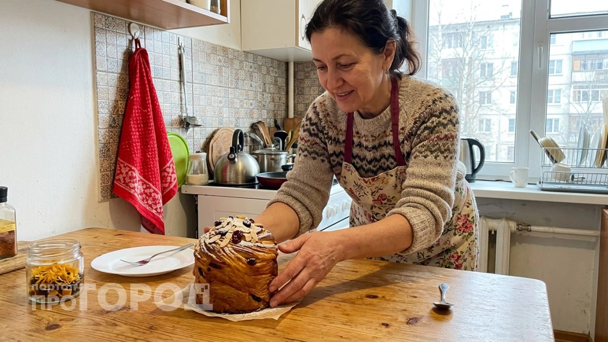 Пеку краффин с начинкой на Пасху 2026 — мягкий остаётся всю неделю без хитростей