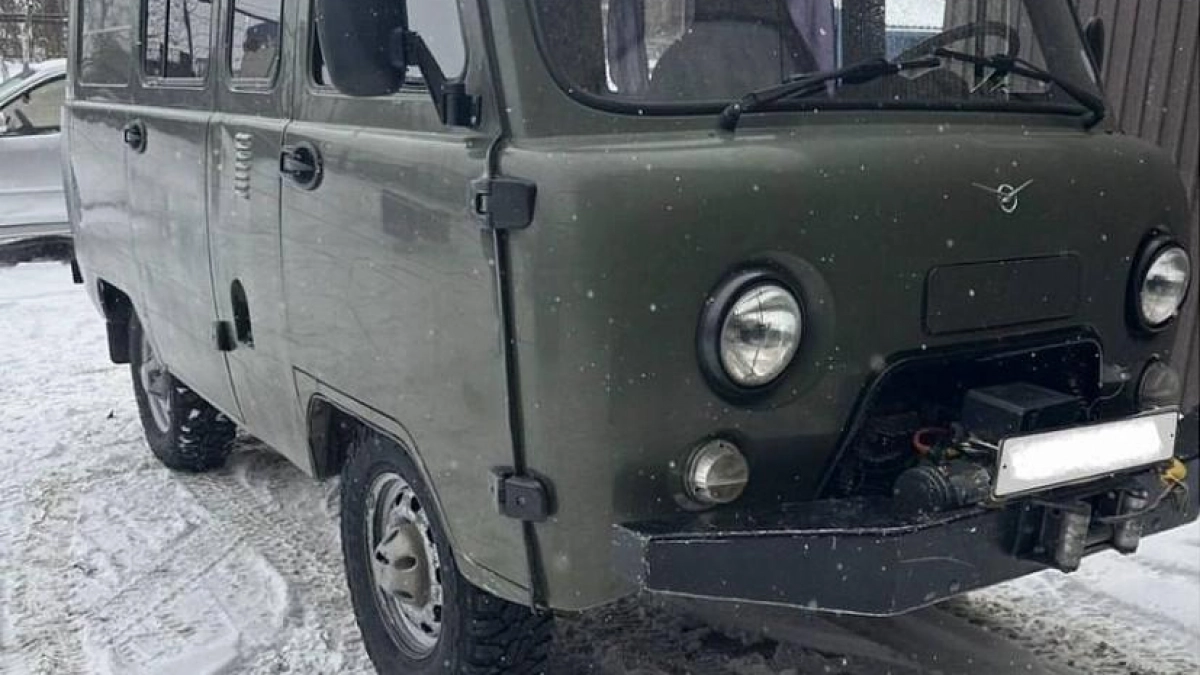 Саратовские волонтеры везут две «буханки» с грузом в 8 подразделений на фронте