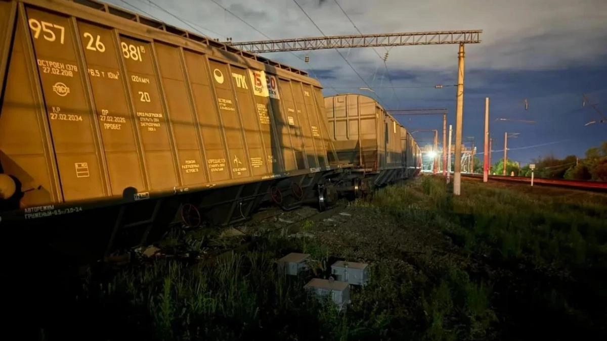 Дорожный мастер предстанет перед судом за сход семи вагонов на станции Нефтяная