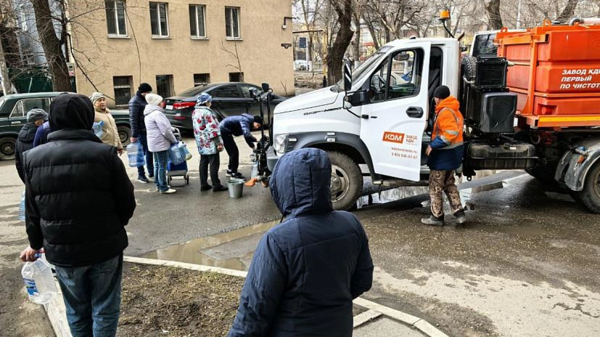 Аварийный ремонт в Саратове оставил дома в Солнечном-2 без горячей воды