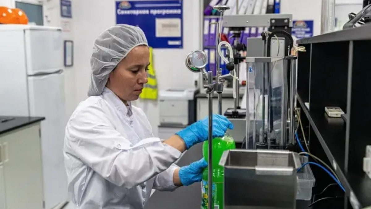 «Микроб» отправит в пять стран Африки мобильные лаборатории за 100 млн рублей