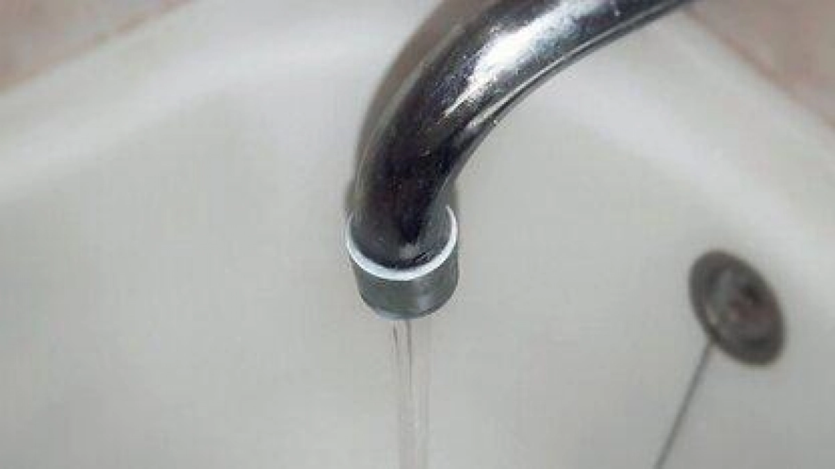 Электронное голосование в Саратовской думе дало сбой: депутаты подняли руки