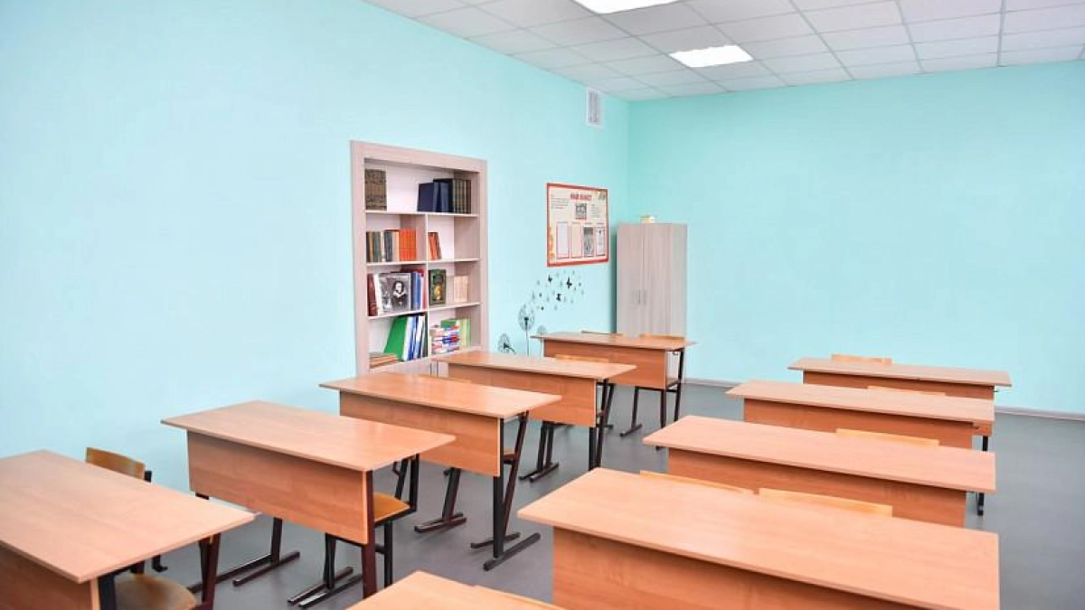 С 1 мая сельские педагоги в 14 районах Саратовской области получат надбавку