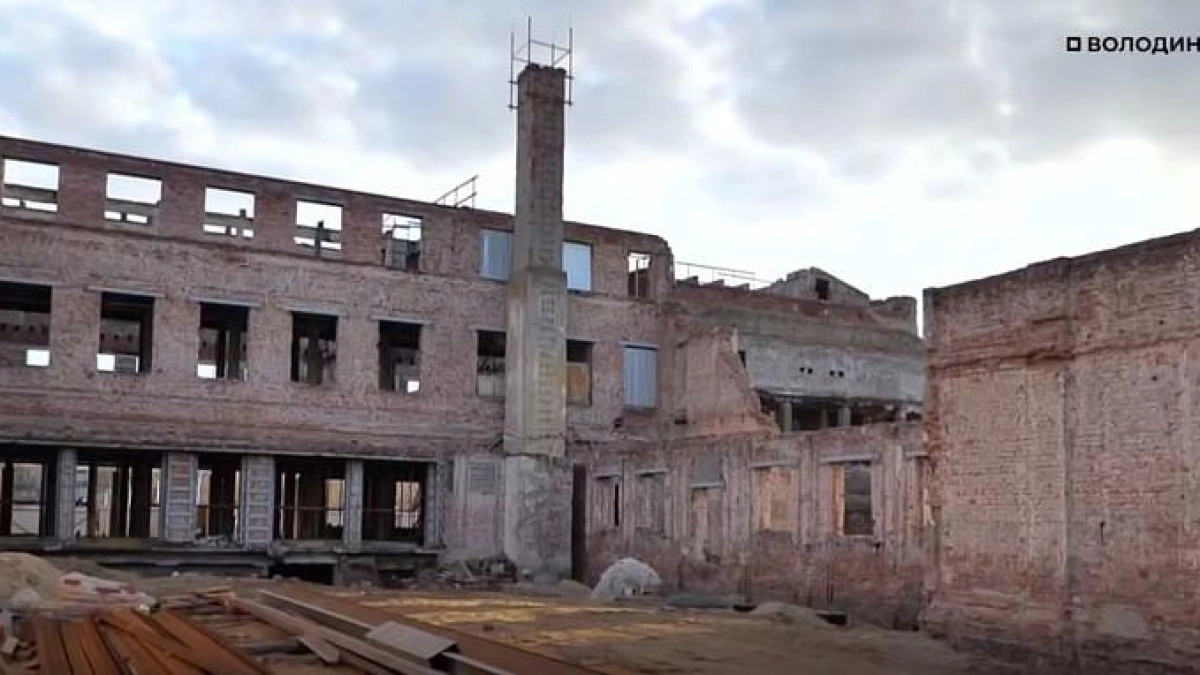 Володин потребовал сдать Дом офицеров в Энгельсе до конца года