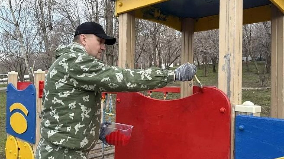 4 000 саратовцев вышли на субботник и убрали 1 400 кубометров мусора