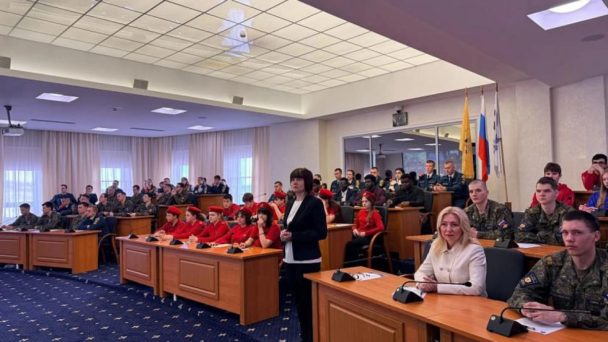 Космонавт Юрчихин провёл диктант в университете имени Гагарина