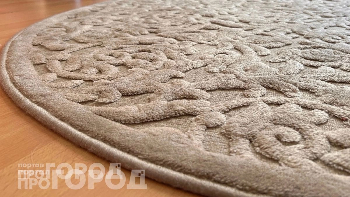 Забудьте про ковры на полу: дизайнеры объяснили, чем заменить пылесборники для стильного и уютного дома