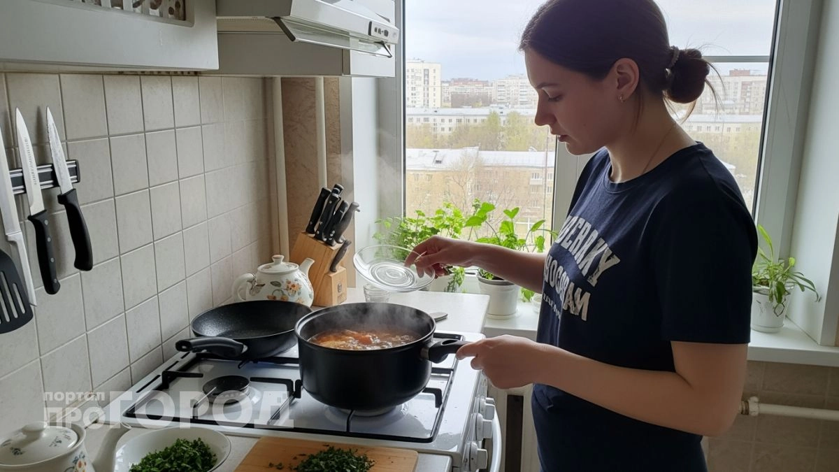 Хватит часами мучить говядину на плите: кладу одну простую вещь в кастрюлю и мясо тает во рту через полчаса