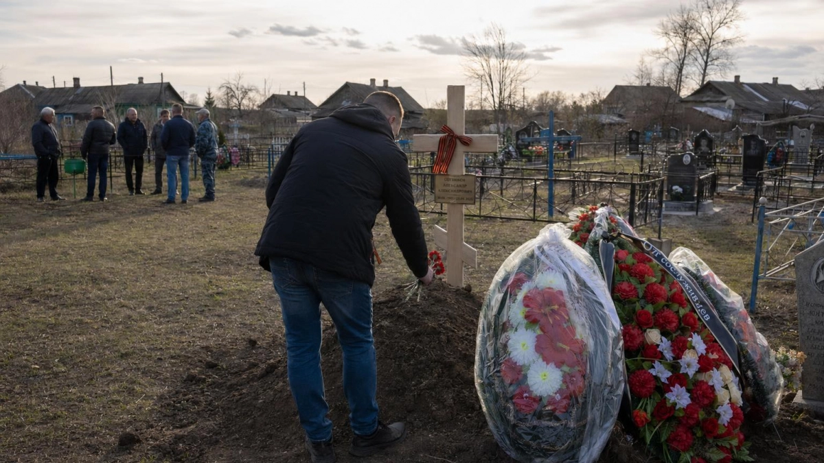 Саратовская область простилась с тремя бойцами СВО — один похоронен сегодня