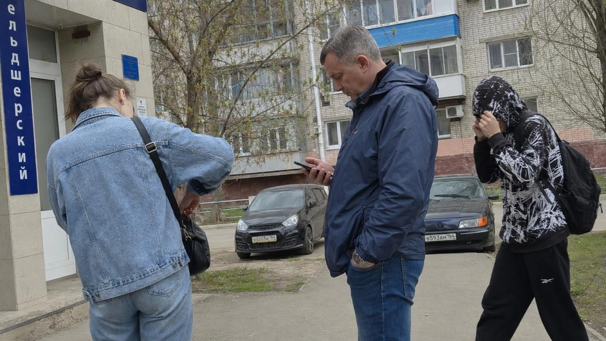 Заболеваемость ковидом в Саратовской области за неделю упала вдвое