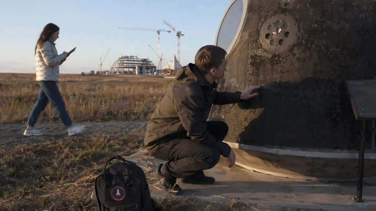 На поле приземления Гагарина строят парк с тренажёрами настоящих космонавтов