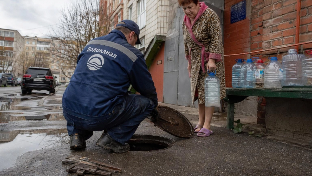 Коллектор обрушился в Энгельсе: 115 домов остались без воды