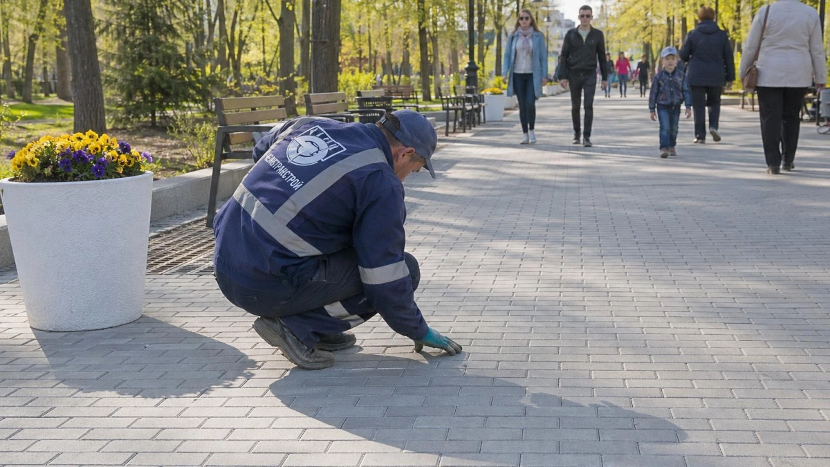 Директор МУ в Шиханах оплатил некачественное благоустройство на 10,8 млн рублей