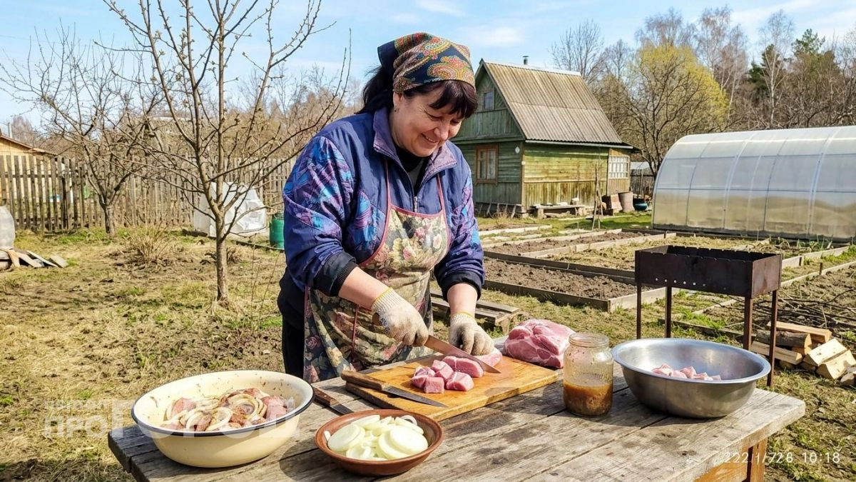 Больше не нужно ждать всю ночь: этот простой маринад превращает любое мясо в нежное лакомство за полчаса