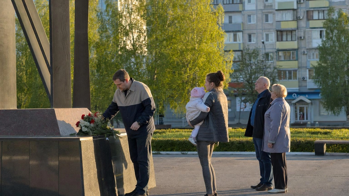 В Балаково открыли мемориал с именами 488 земляков, павших в локальных войнах