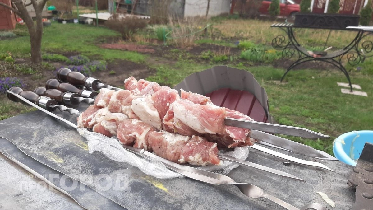 Выбросьте свинину из меню: диетологи назвали лучшее мясо для шашлыка, которое оздоравливает организм и печень