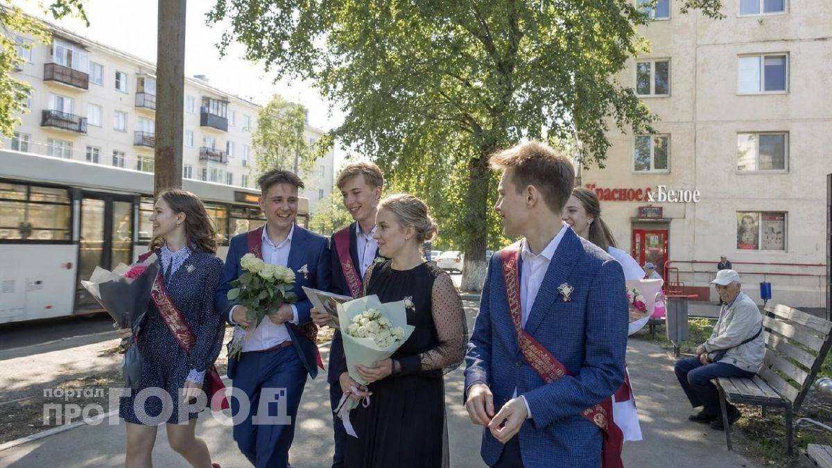 Сколько стоит собрать ребенка на выпускной на Саратовской области в 2026 году: реальные цены