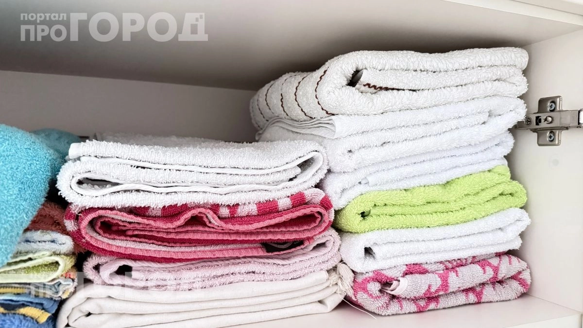 Перестаньте портить полотенца кондиционером: один дешевый ингредиент из кухни сделает их нежнее шелка