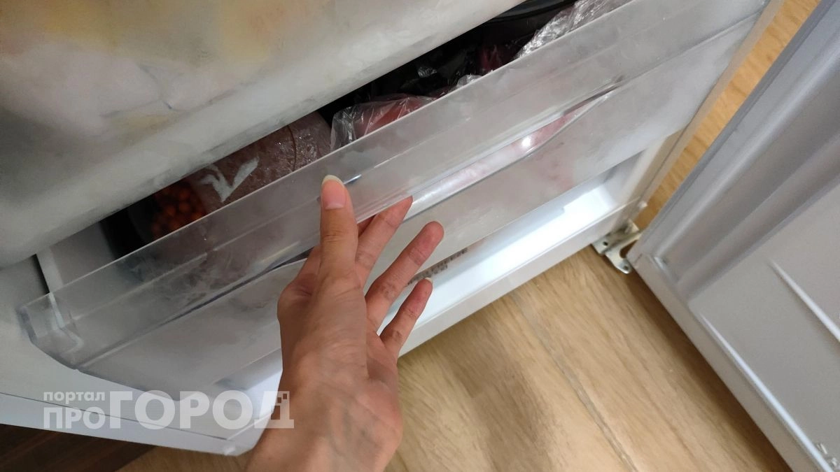 Заморозка капсулы для стирки спасает вещи от порчи: узнайте этот простой трюк для идеальной чистоты одежды