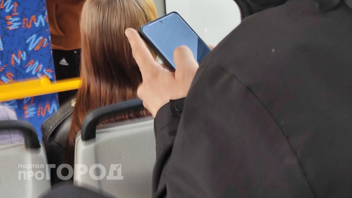 Перестала заряжать смартфон по два раза на дню: одна скрытая настройка убрала лишний расход аккумулятора