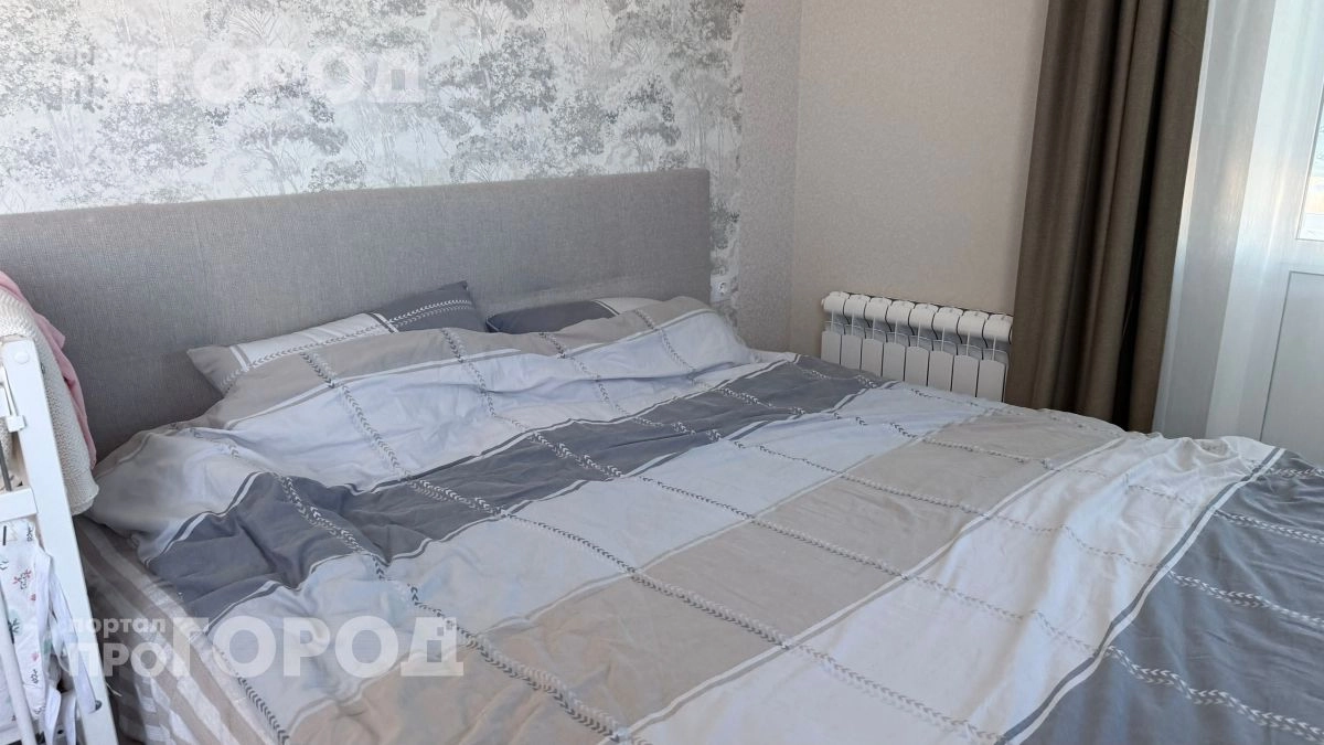 Хватит мучиться с вечно съезжающей простыней: один простой домашний лайфхак закрепит ее намертво до стирки