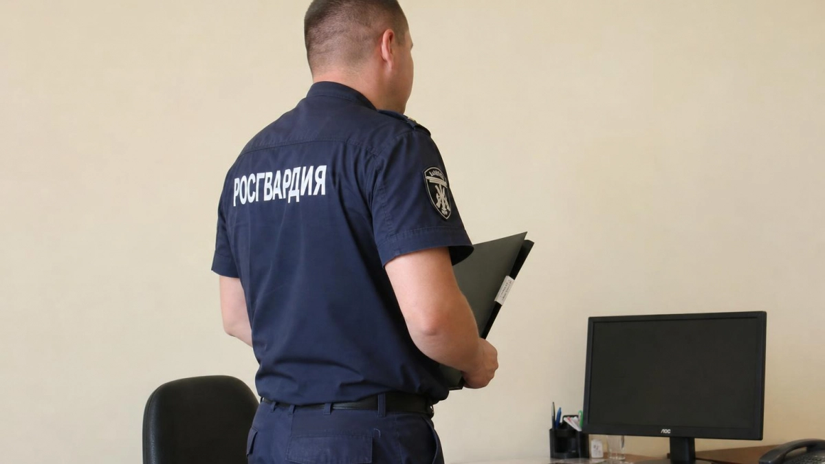 34-летнего жителя Балаково внесли в список экстремистов Росфинмониторинга