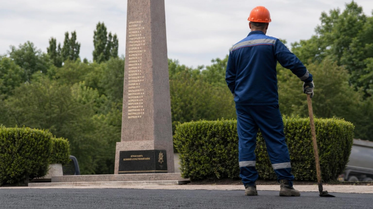 В Елизаветино восстановили мемориал со 110 именами погибших земляков