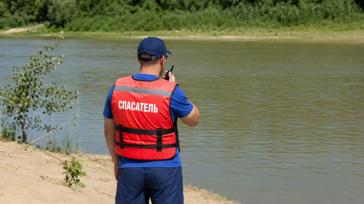 В Саратове усилят контроль диких пляжей из-за наплыва купающихся