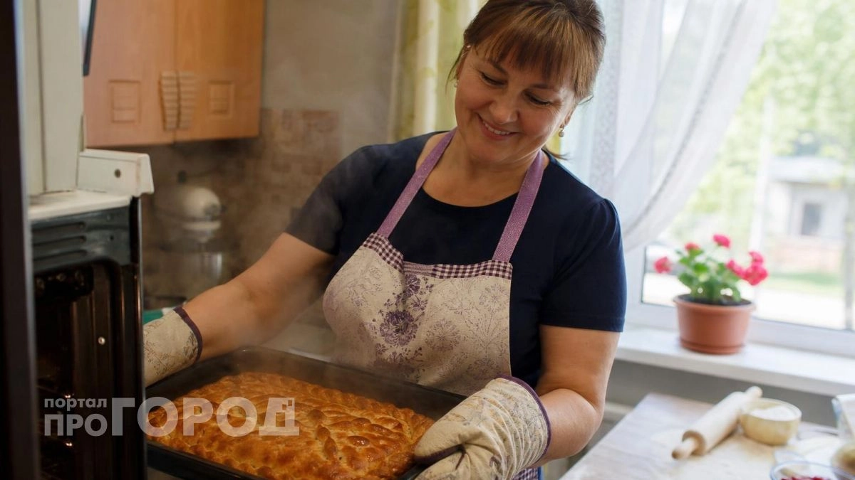 Добавляю всего ложку этого продукта в тесто: теперь блины получаются нежными, а пироги всегда идеально пышные