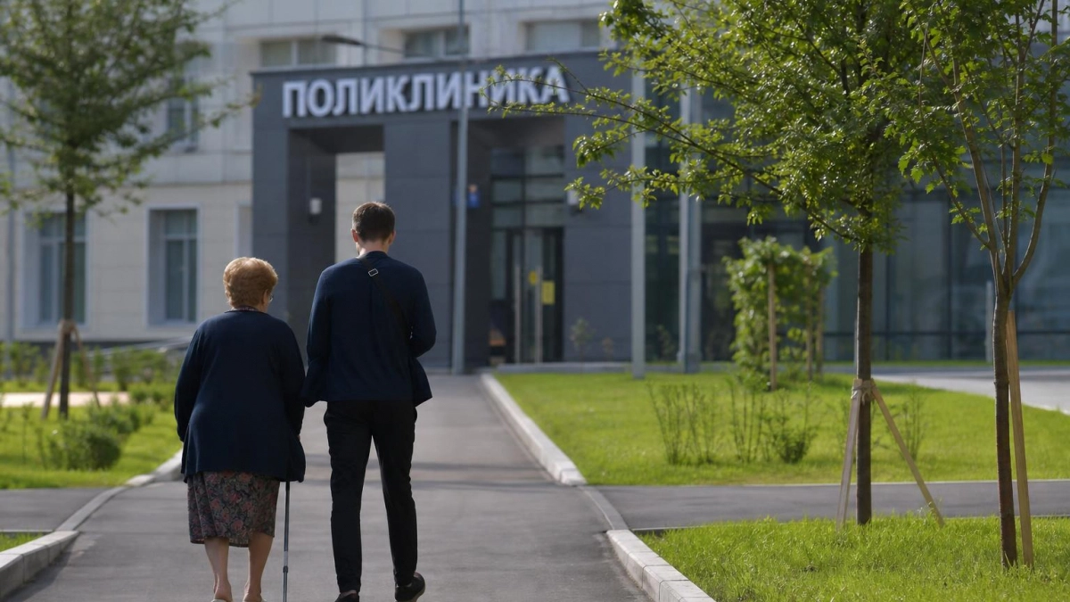 В Саратовской области завершили ремонт территорий уже у 17 больниц