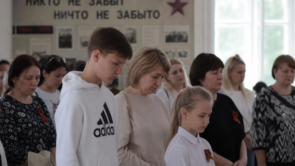 В Саратове День памяти и скорби отметили минутой молчания поколений