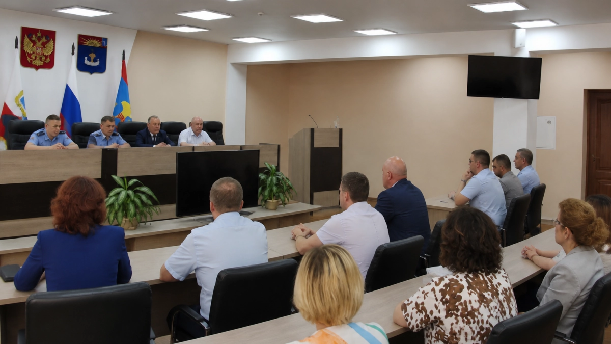 Глава Балаковского района объяснил ограничения на продажу топлива и ситуацию со скорой