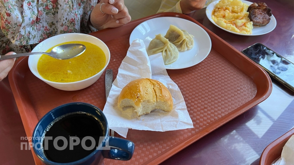 Ела левой рукой и спасла мозг от старения: пять странных привычек для ясного ума в любом возрасте