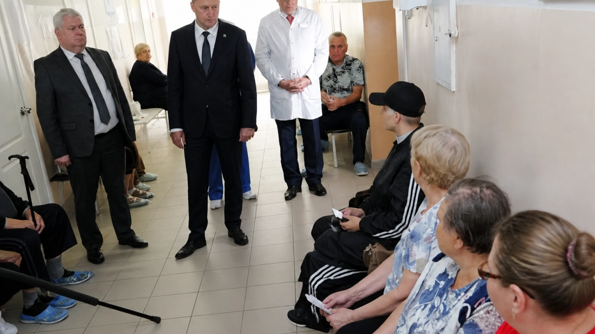 Бусаргин пообещал дополнительное финансирование на больницу и дороги в Советском районе