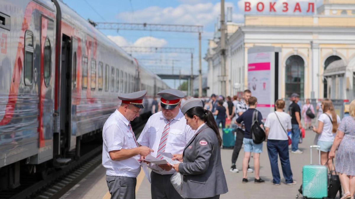 Из-за непогоды в Ростовской области задержали поезда через Саратов и изменили расписание