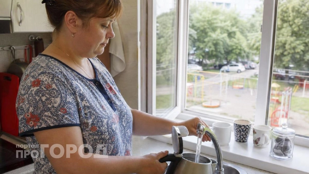 Перестаньте заливать горячую воду из крана в электрочайник: эта привычка незаметно уничтожает ваш прибор