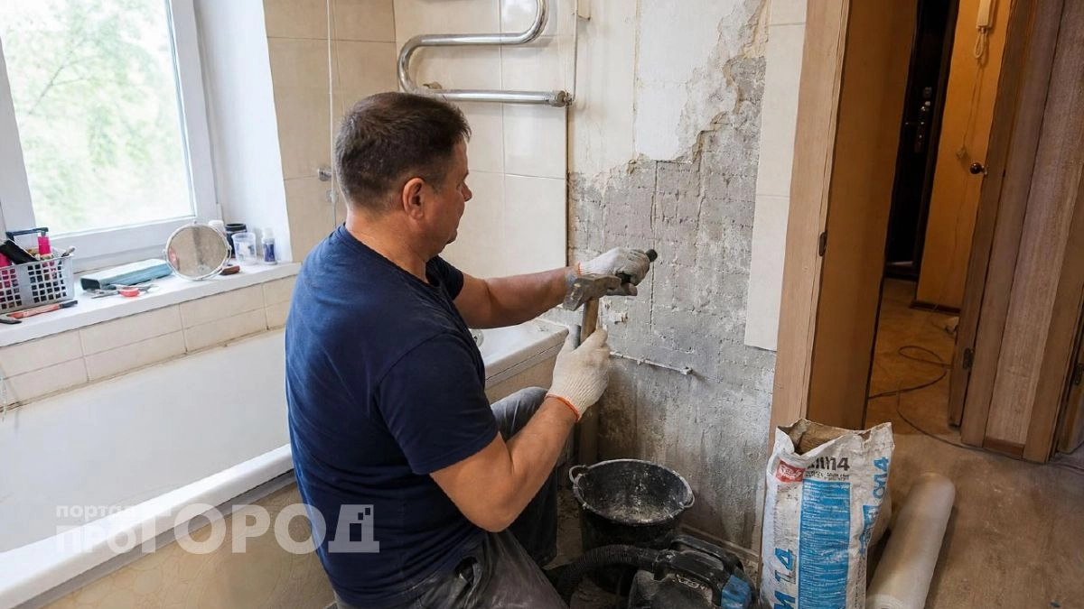 Хватит переплачивать за укладку плитки: мастера нашли бюджетную альтернативу, которая держится годами