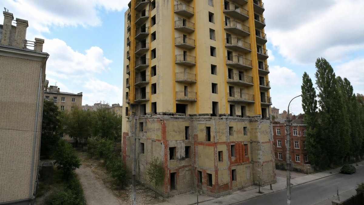 В Саратове хотят изменить назначение земли под долгостроем «Биос» у набережной