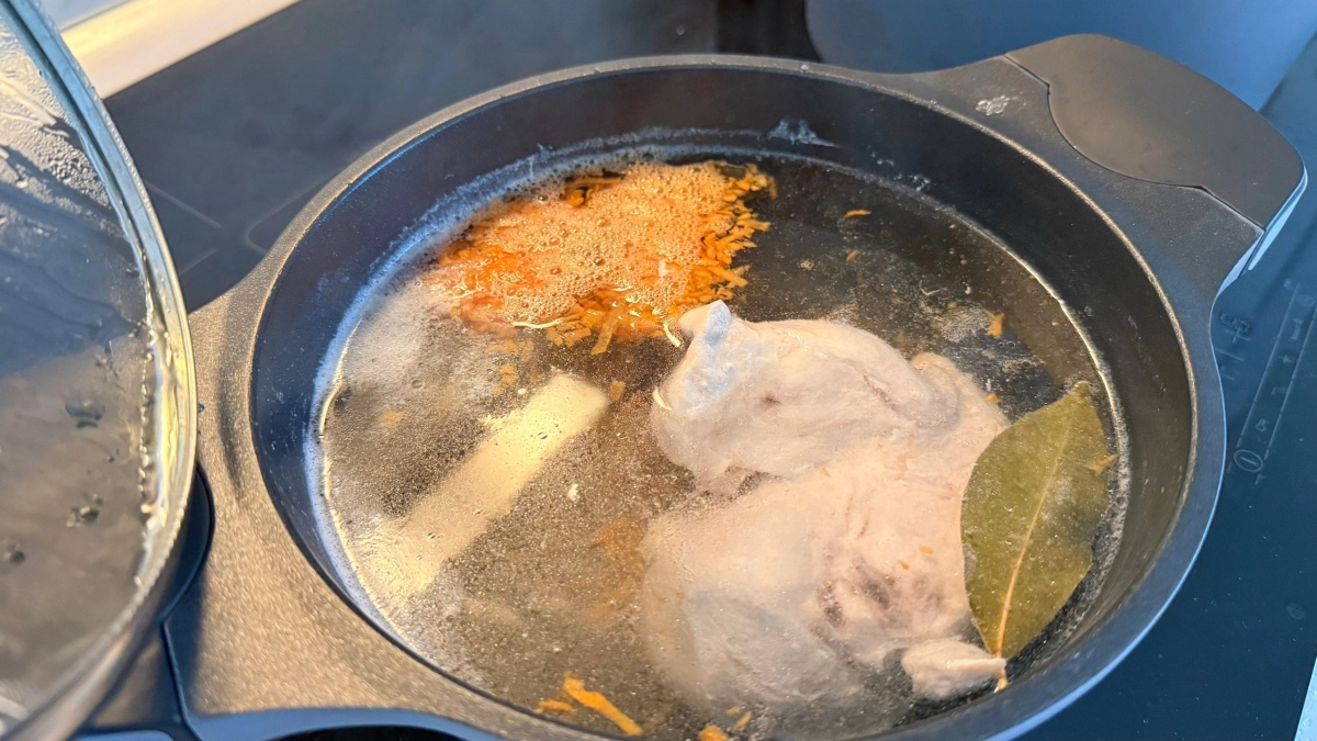 Добавляю всего одну ложку к маринаду: любое жесткое мясо тает во рту и становится сочным как в ресторане
