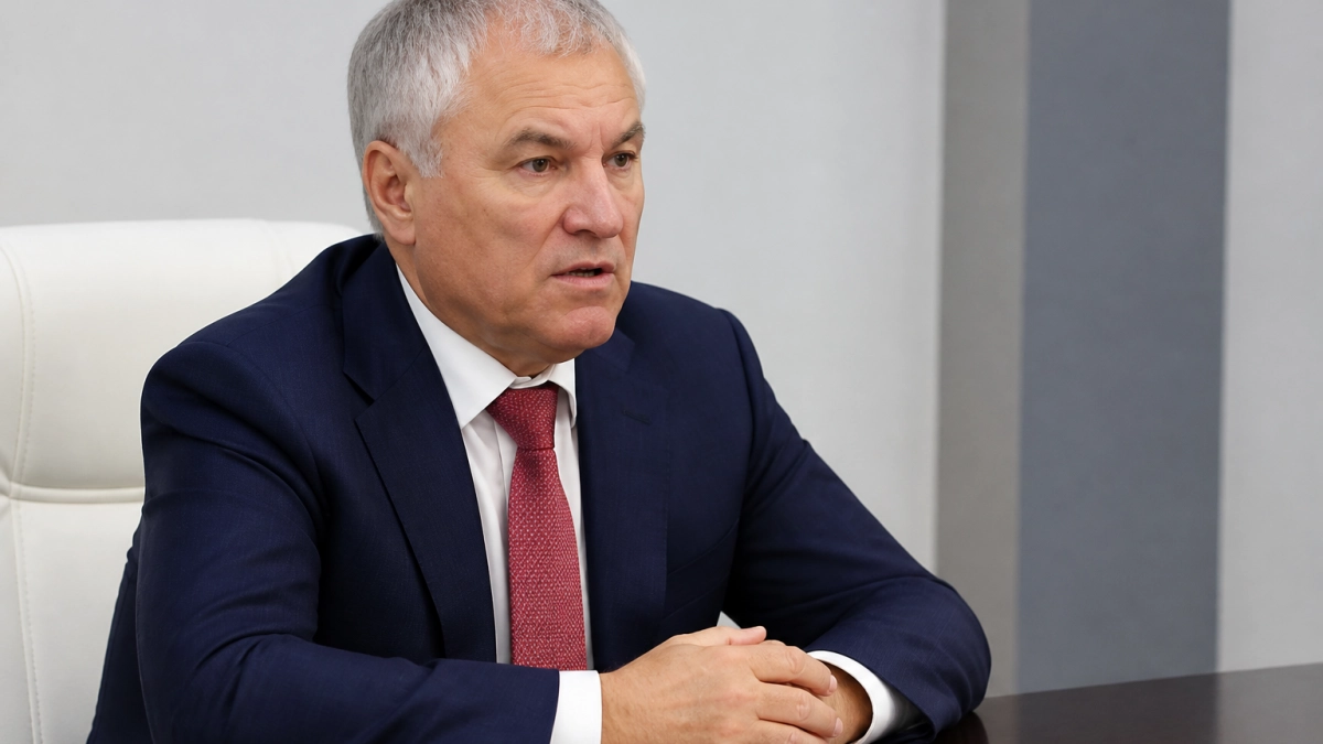 Панков: в Аткарском районе усилят контроль за реконструкцией стадиона и стройкой спортзала