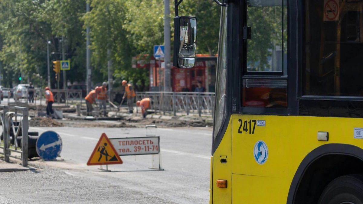 В Саратове до конца выходных изменят маршруты транспорта из за работ на Московской