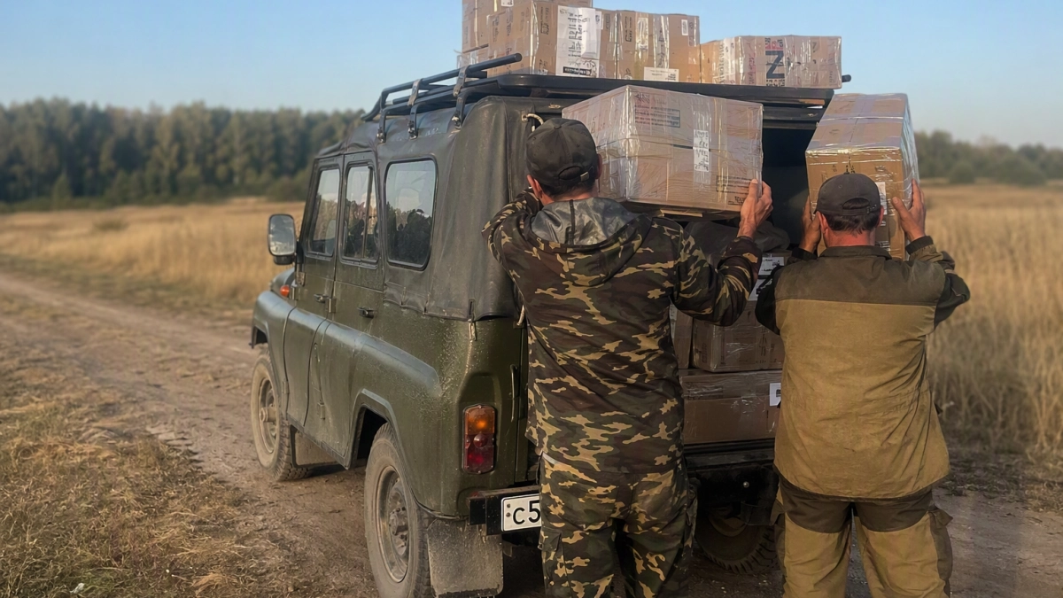 Из Вольска на харьковское направление доставили УАЗ и посылки для бойцов