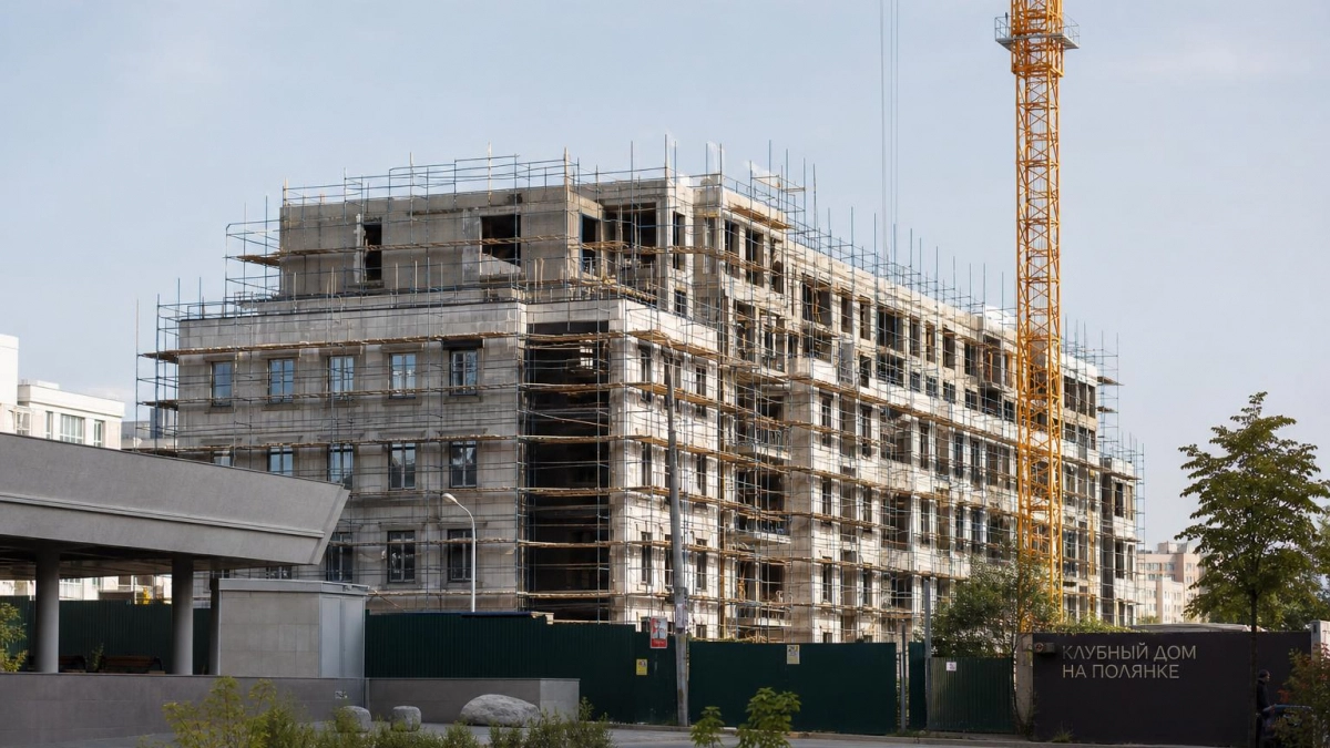 Со счетов саратовской стройфирмы списали 150 тысяч за ночной шум в Москве