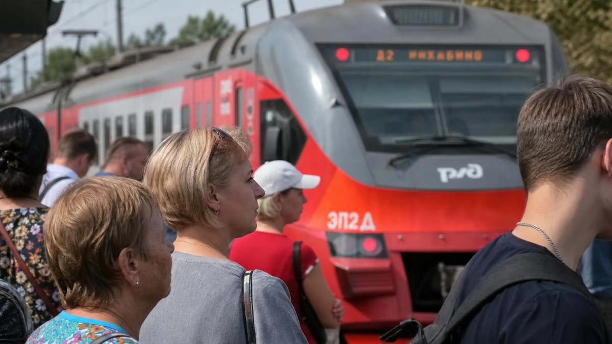 После жалоб на отмену электричек Володин попросил губернатора взять ситуацию под контроль