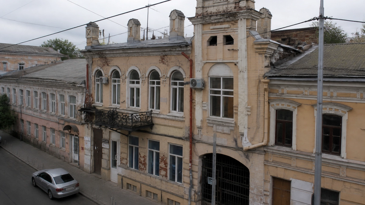 В центре Саратова расселят и реконструируют дом-памятник на Московской