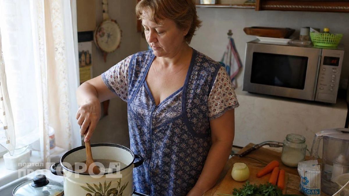 Перестаньте мучиться с пенкой при варке мяса: простое правило для идеально прозрачного бульона всегда