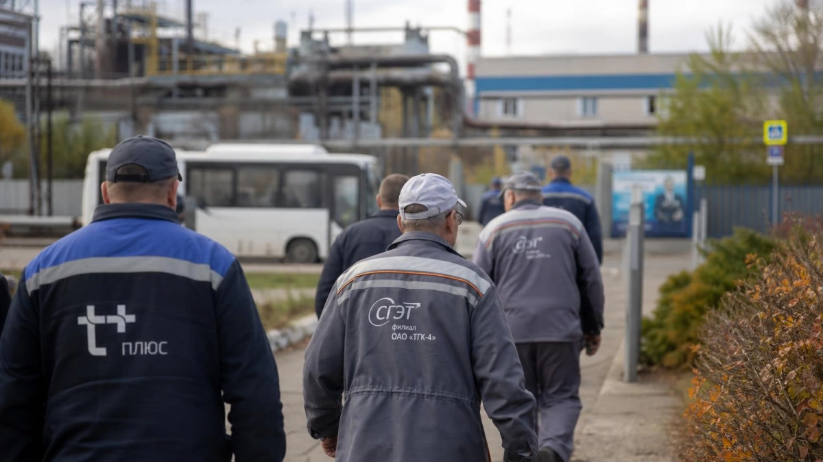 Саратовская область сохранила 12-е место в ПФО по средней зарплате
