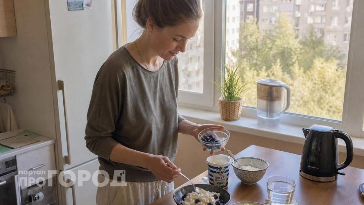Хватит пить кофе по утрам: 5 простых продуктов подарят энергию на весь день без вредных скачков сахара в крови