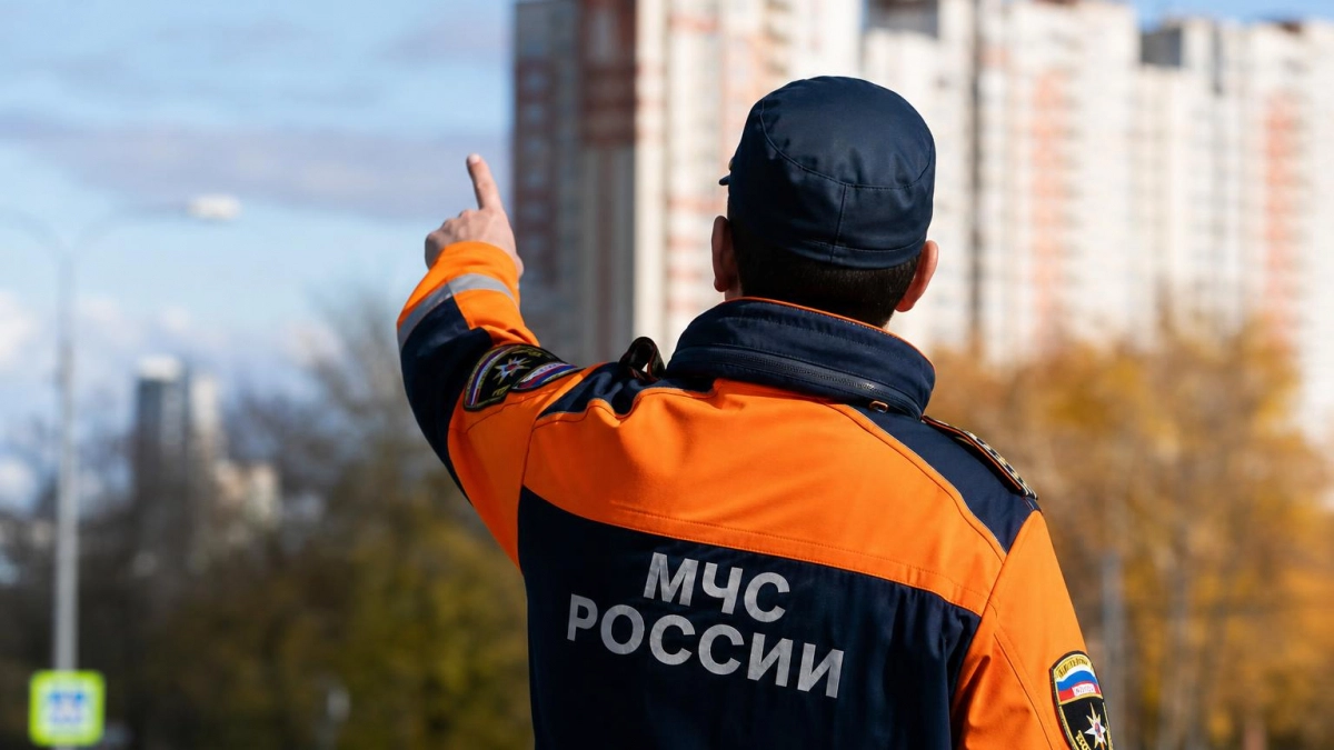 Саратовцам напомнили порядок действий при обнаружении беспилотника и запрет на съемку
